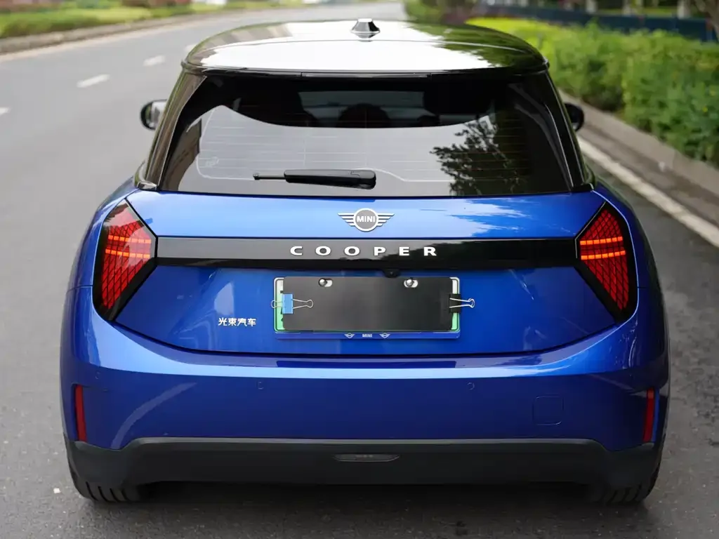 MINI Cooper EV 2024 из CN, фото 4