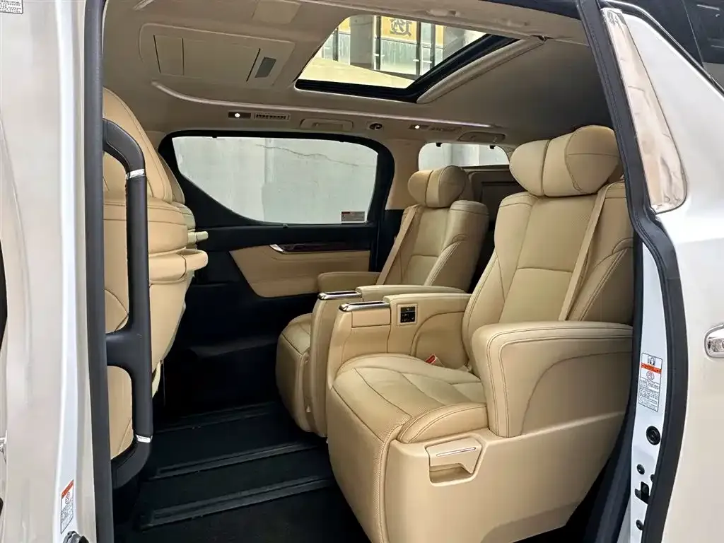 Toyota Alphard 2021 из CN, фото 6