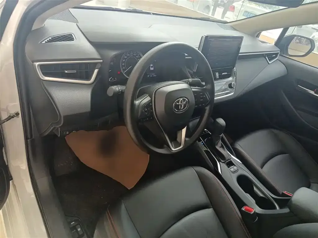 Toyota Corolla 2025 из CN, фото 2