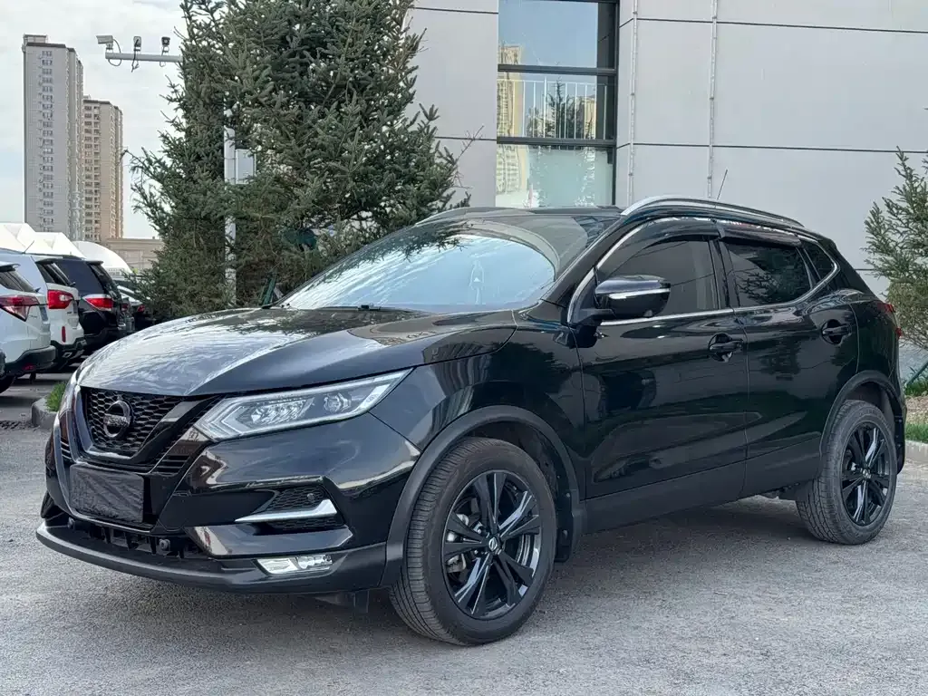 Nissan Qashqai — фото 1