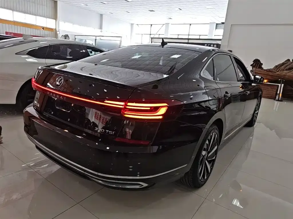 Volkswagen Passat — фото 2