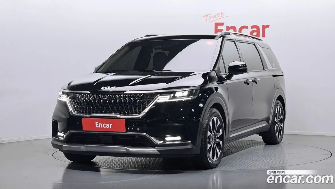 Kia Carnival — фото 1
