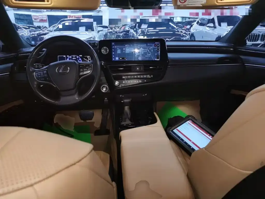 Lexus ES 2023 из CN, фото 10