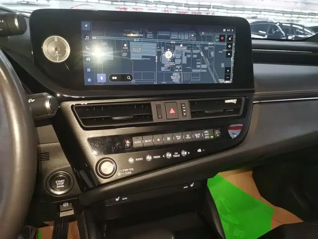 Lexus ES 2023 из CN, фото 5