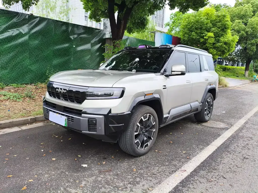 Fang Cheng Bao Leopard 8