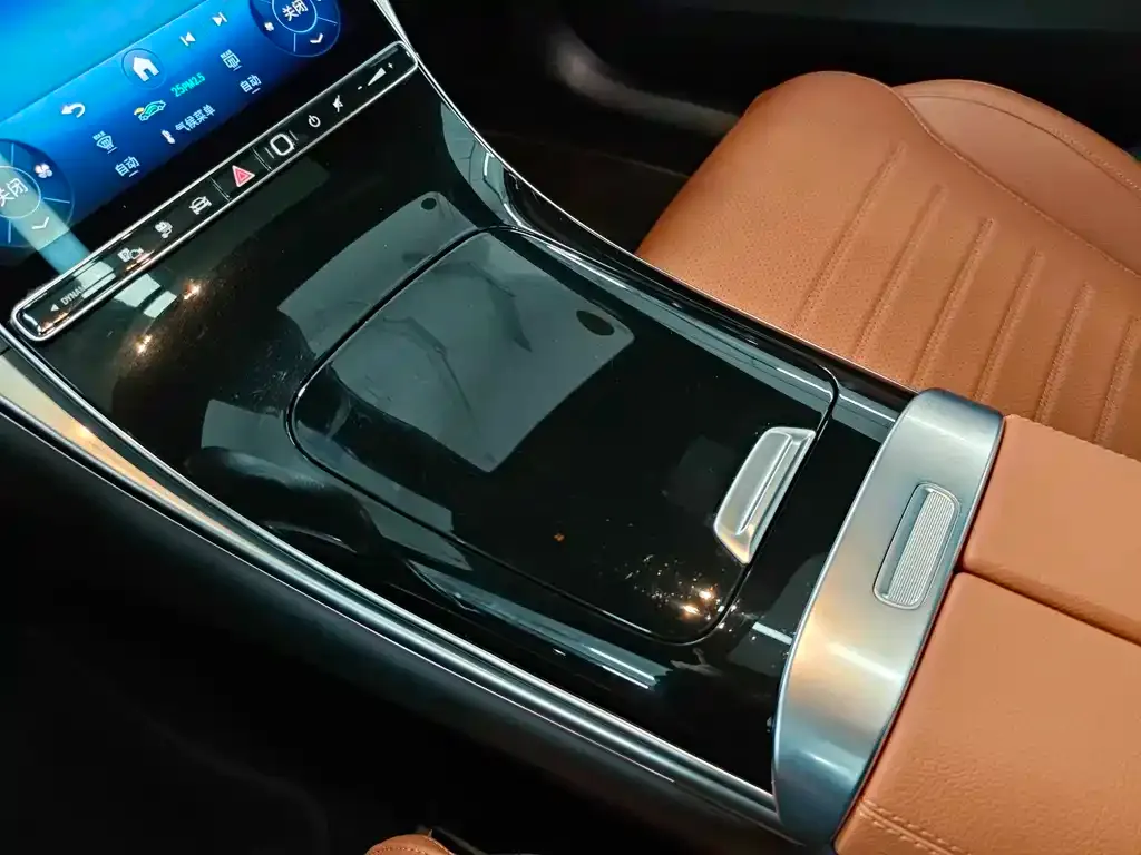 Mercedes-Benz GLC PHEV 2025 из CN, фото 2