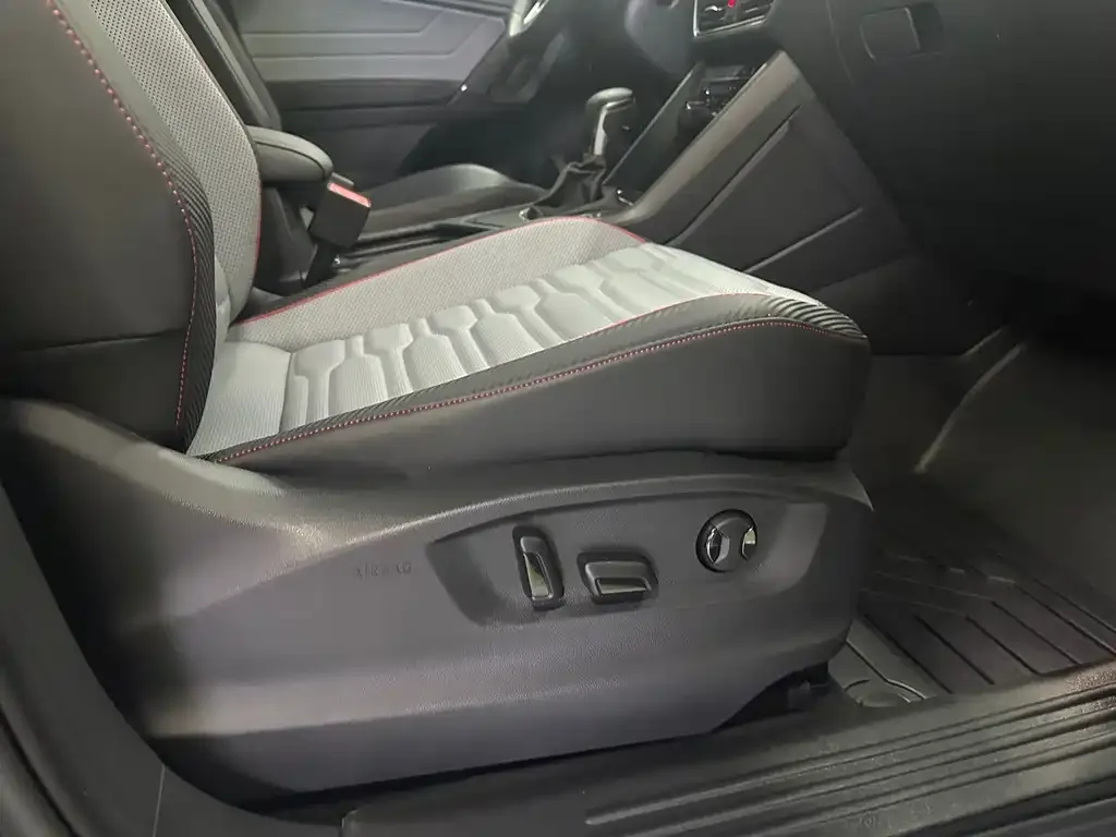 Volkswagen Tiguan L 2022 из CN, фото 7