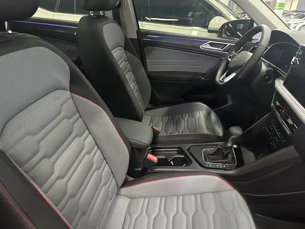 Volkswagen Tiguan L 2022 из CN, фото 9