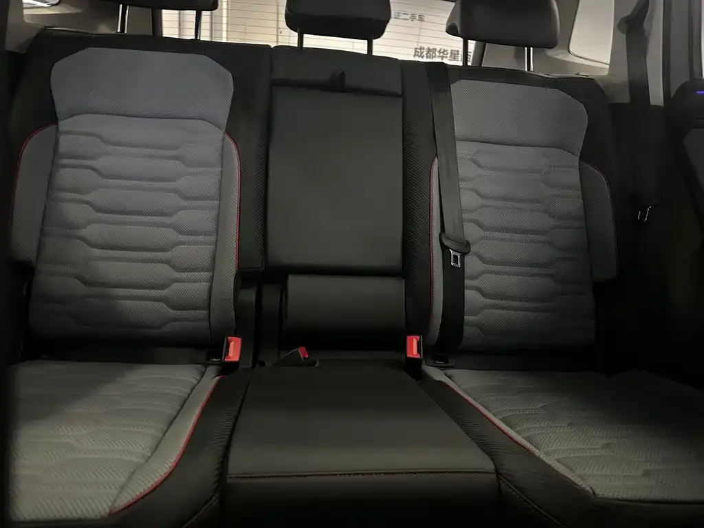 Volkswagen Tiguan L 2022 из CN, фото 6