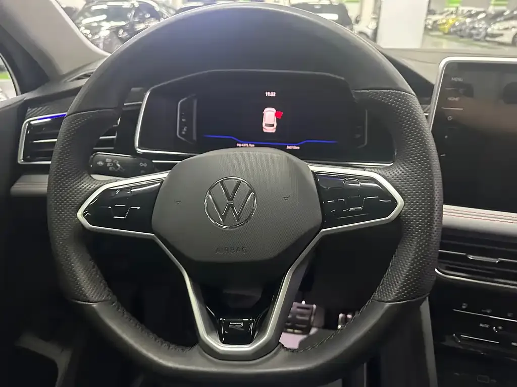Volkswagen Tiguan L 2022 из CN, фото 8