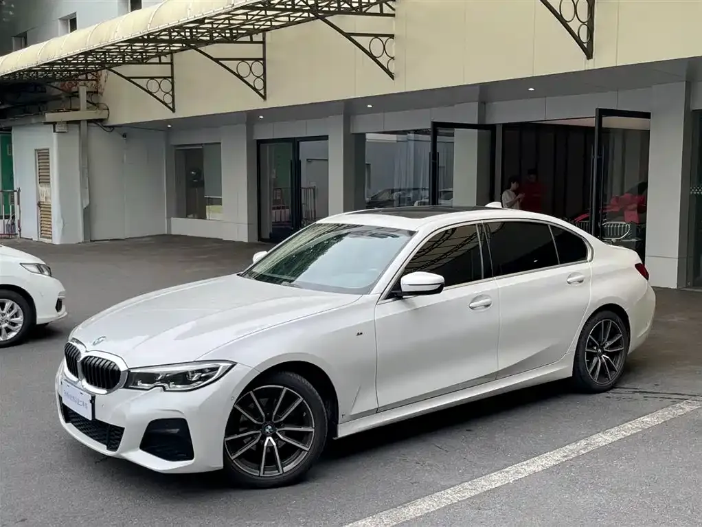 BMW 3 Series — фото 1