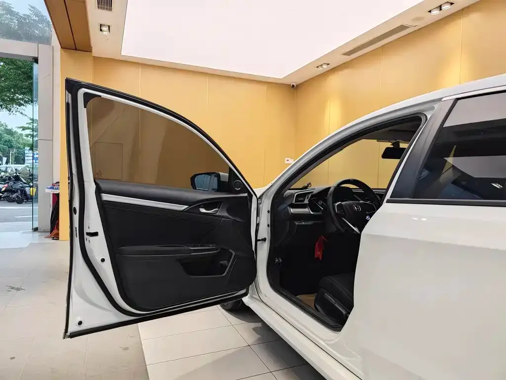 Honda Civic 2021 из CN, фото 7