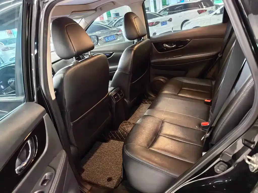 Nissan X-Trail 2021 из CN, фото 10