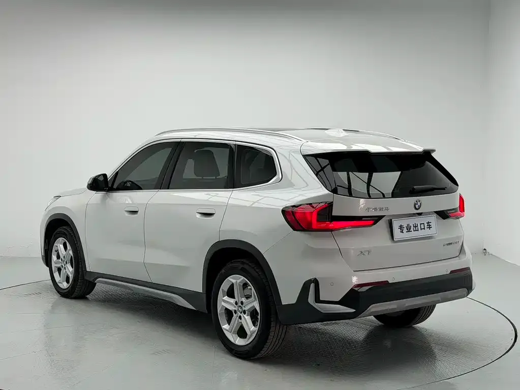 BMW X1 — фото 3