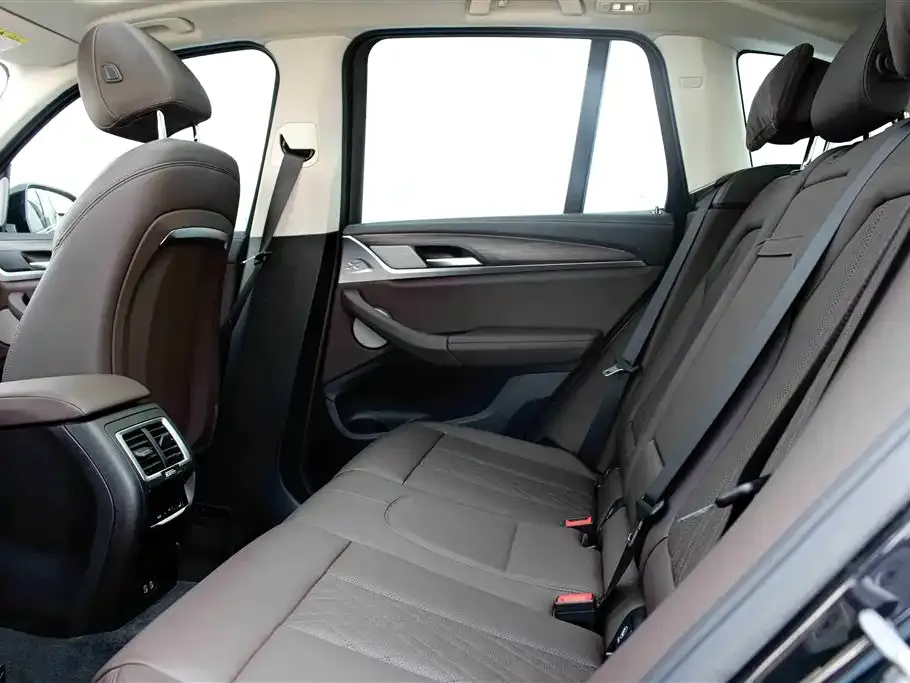 BMW X3 2024 из CN, фото 8