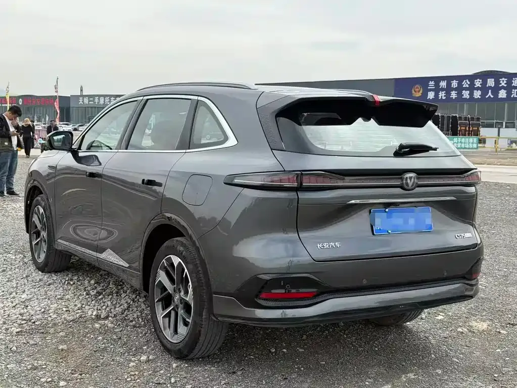 Changan CS75PLUS — фото 4