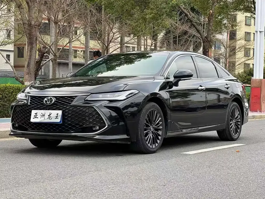 Toyota Avalon 2023 из CN, фото 1