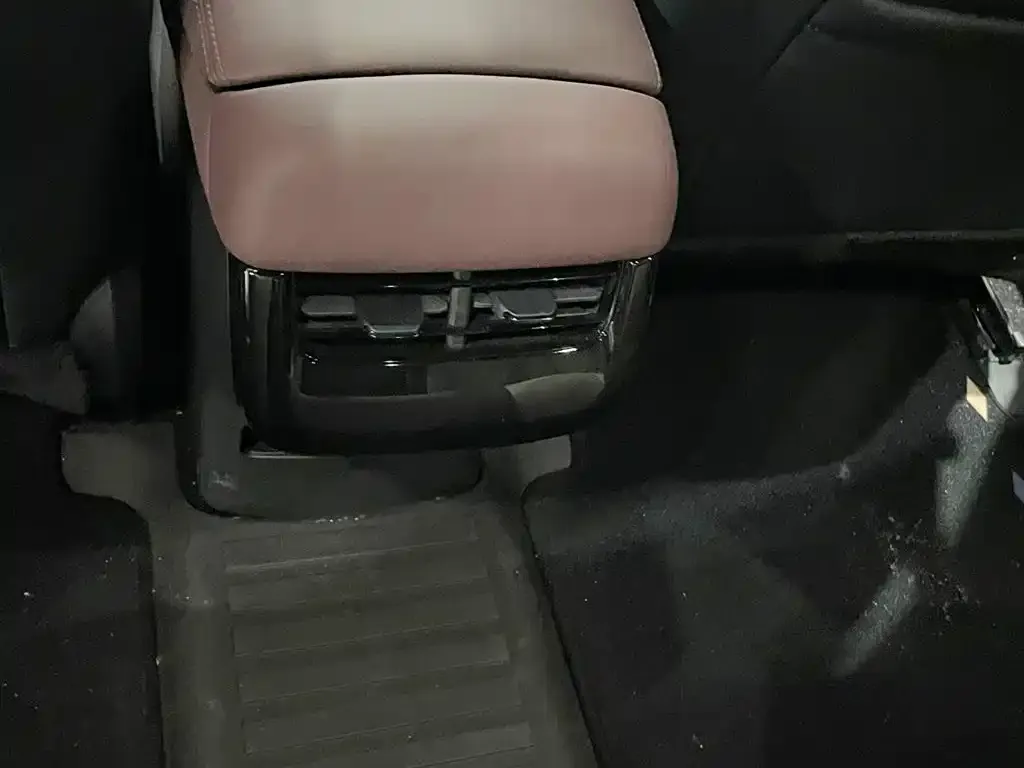BYD Seal 07 DM-i 2025 из CN, фото 4