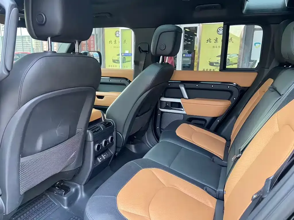 Land Rover Defender — фото 2