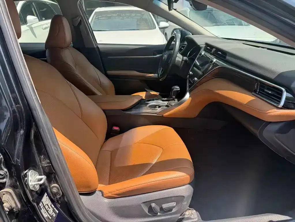 Toyota Camry 2021 из CN, фото 4