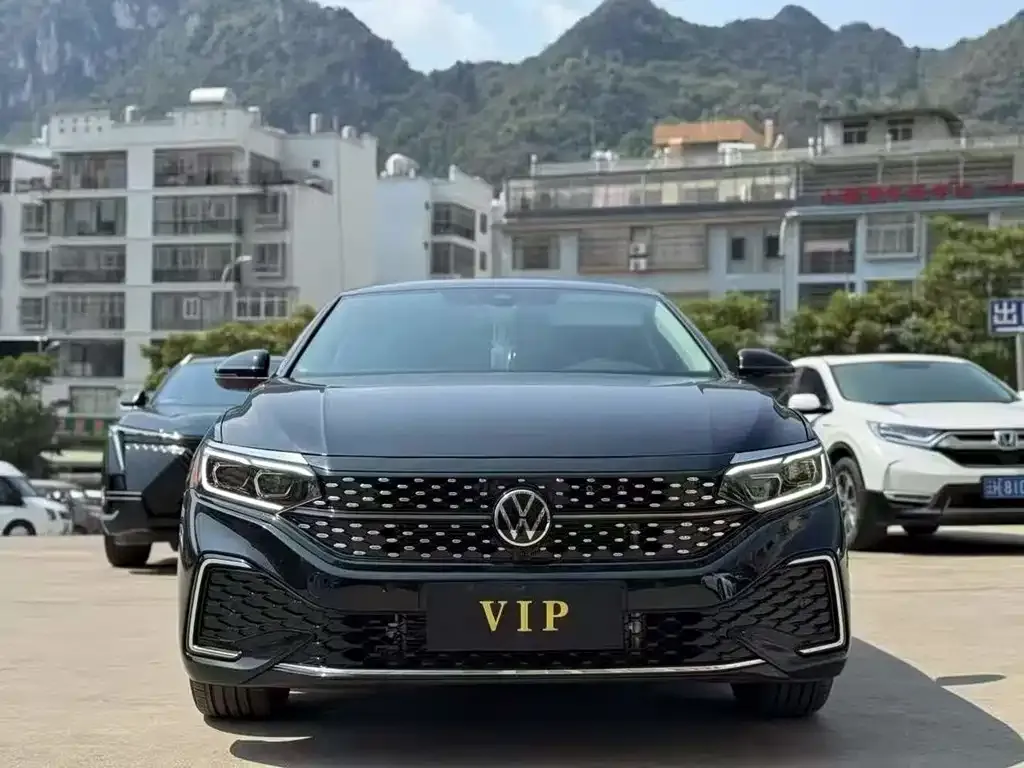 Volkswagen Passat 2023 из CN, фото 6