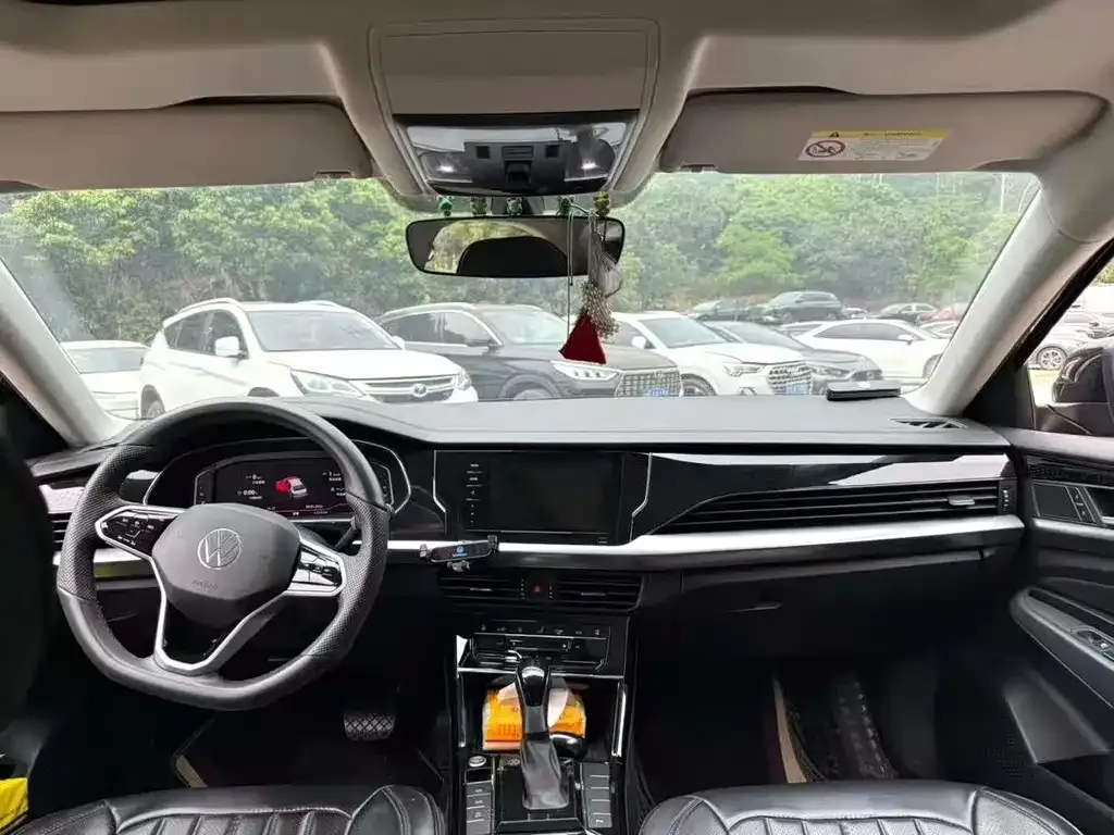 Volkswagen Passat 2023 из CN, фото 3
