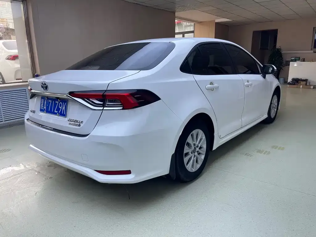Toyota Corolla 2023 из CN, фото 7