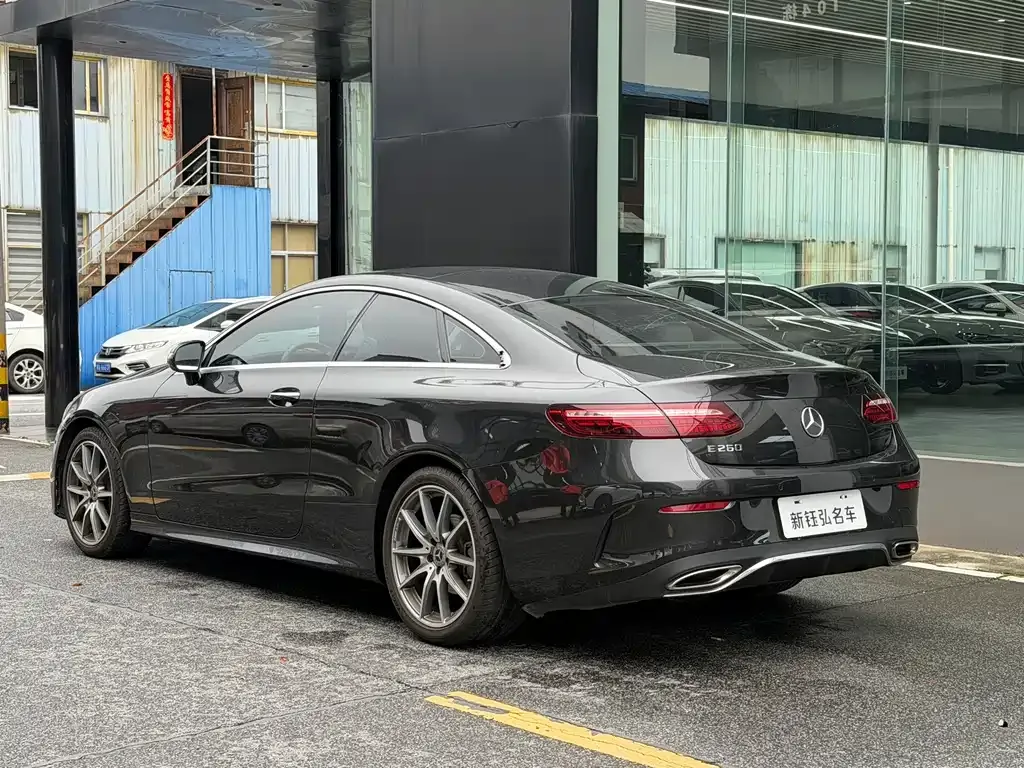 Mercedes-Benz E-Class (Import) — фото 6