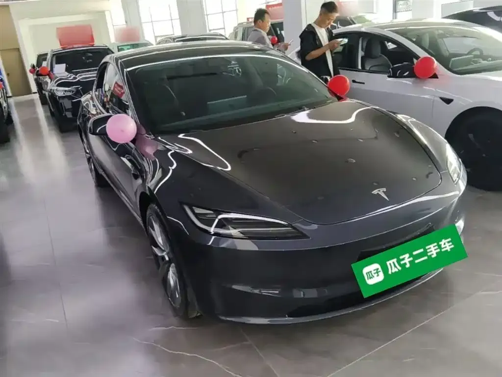 Tesla Model 3 — фото 4