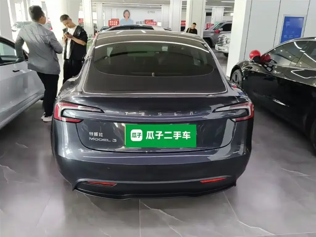 Tesla Model 3 — фото 6