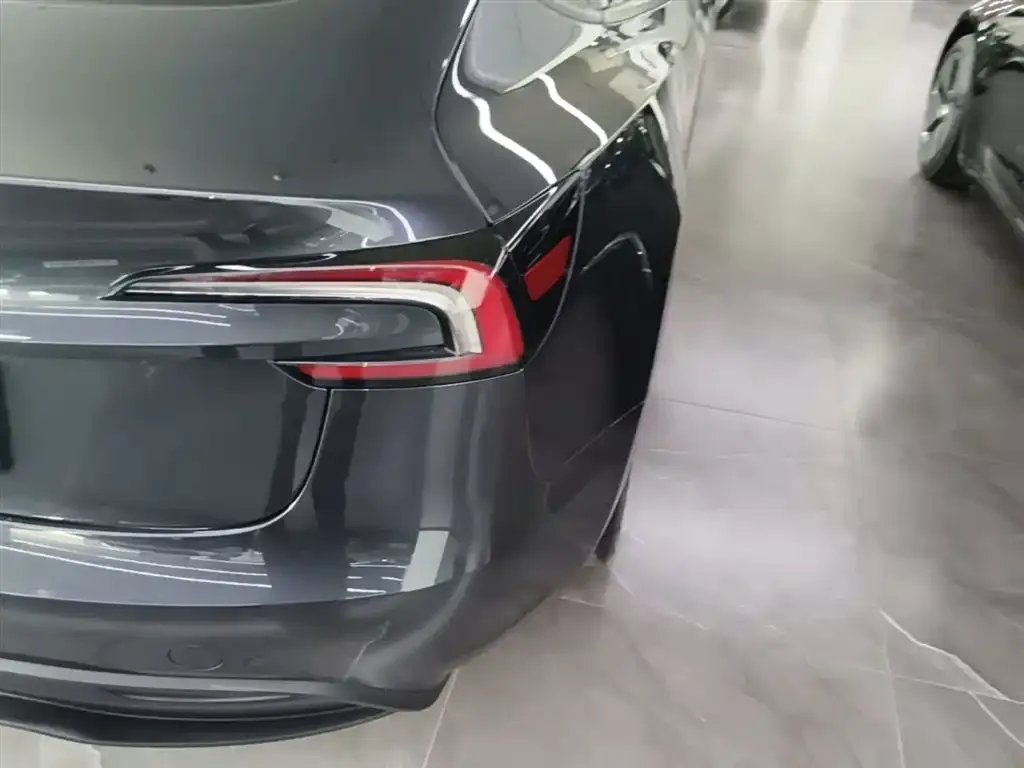 Tesla Model 3 — фото 3