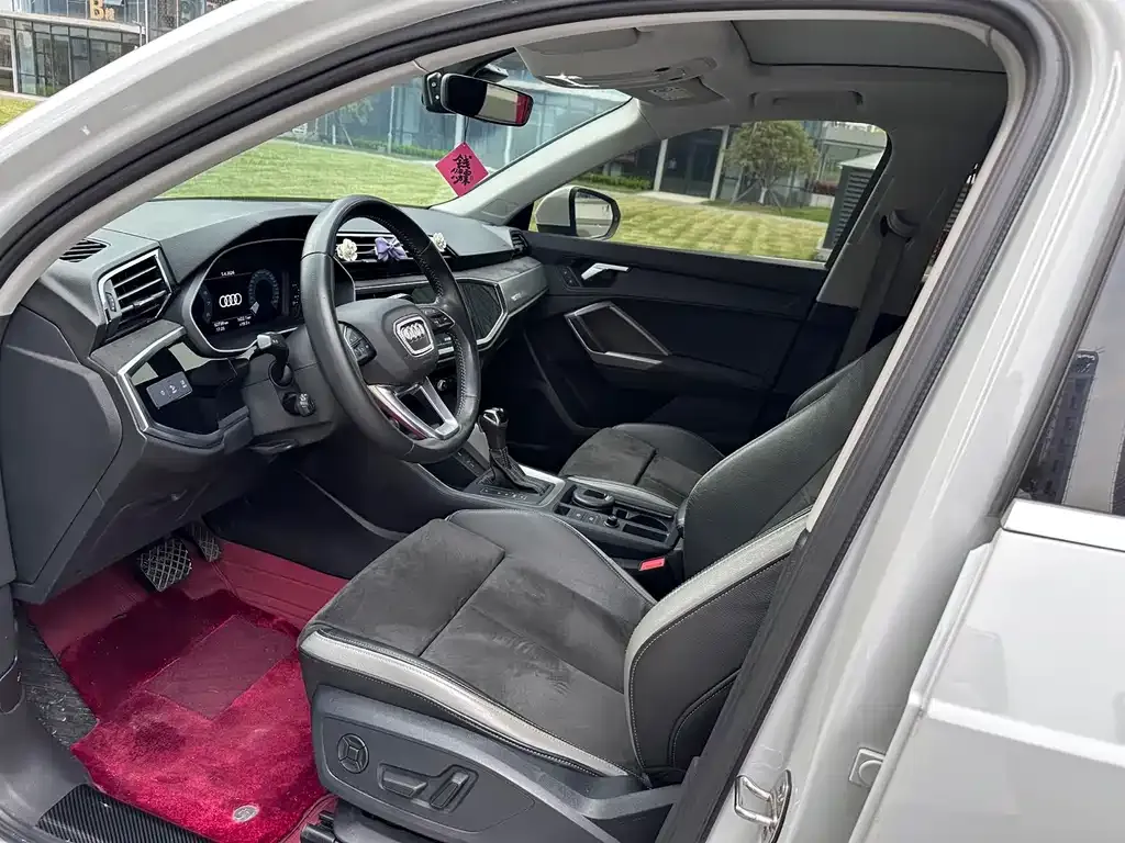 Audi Q3 2023 из CN, фото 8