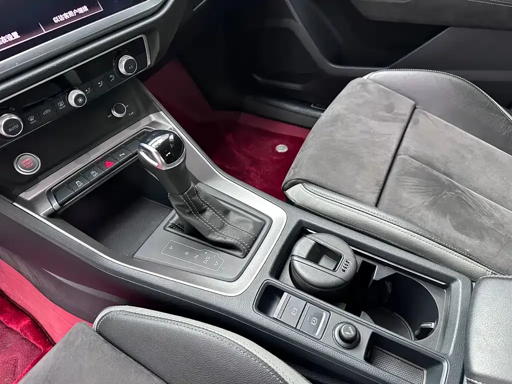 Audi Q3 2023 из CN, фото 4