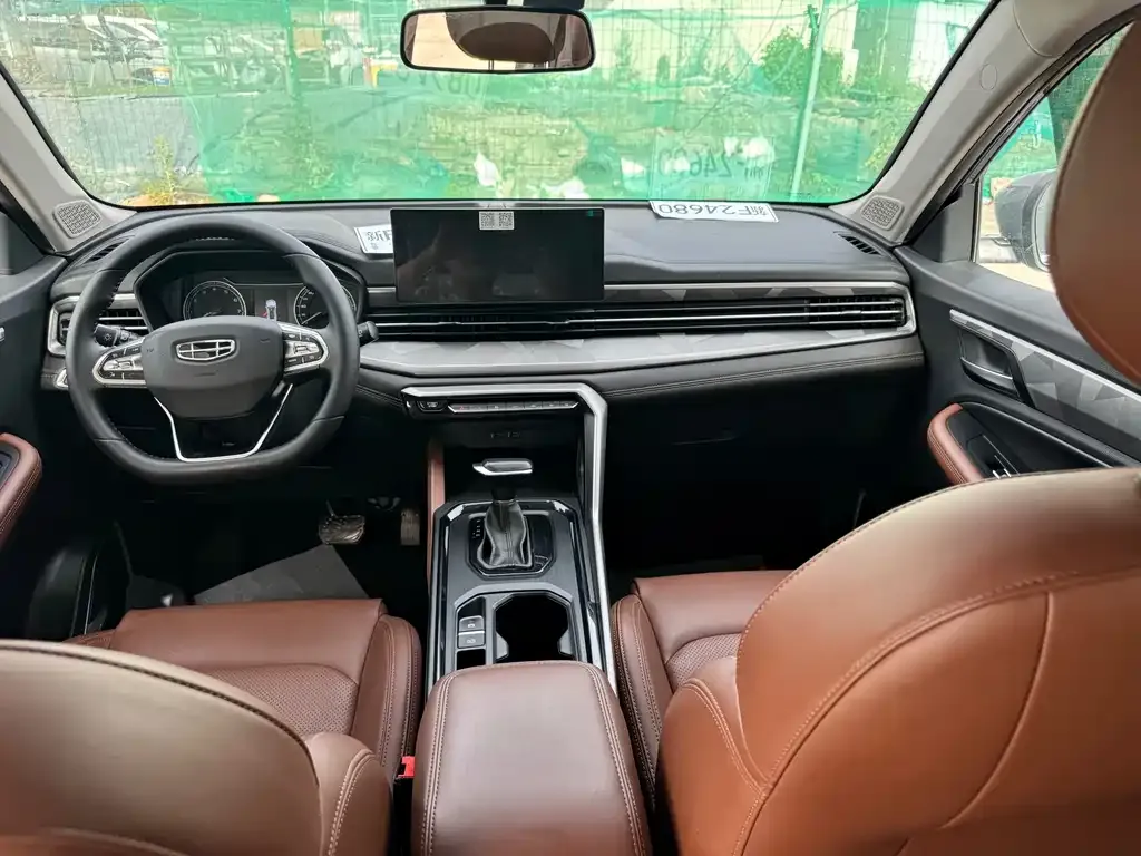 Geely Vision X6 — фото 10