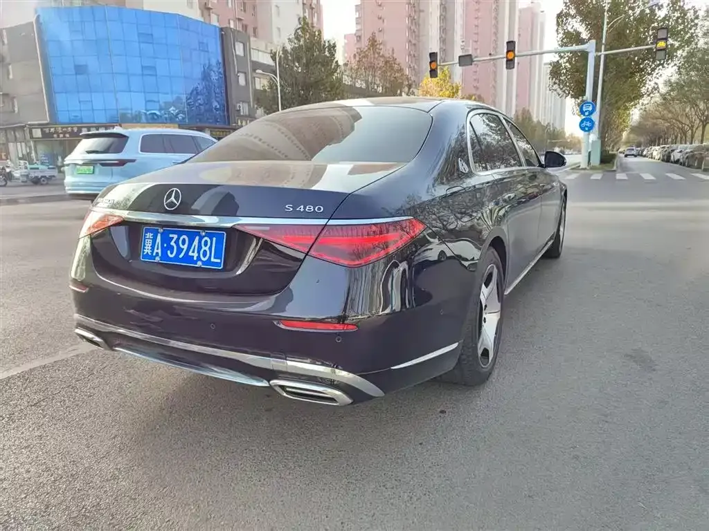 Mercedes-Benz S-Class — фото 1