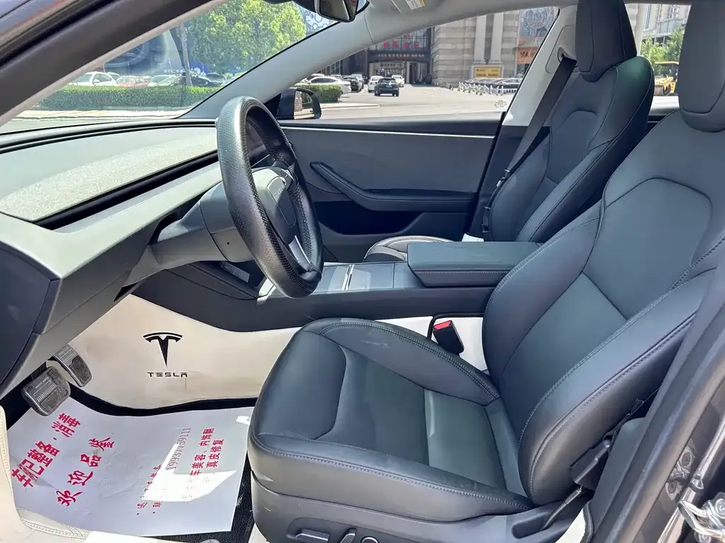 Tesla Model 3 — фото 4