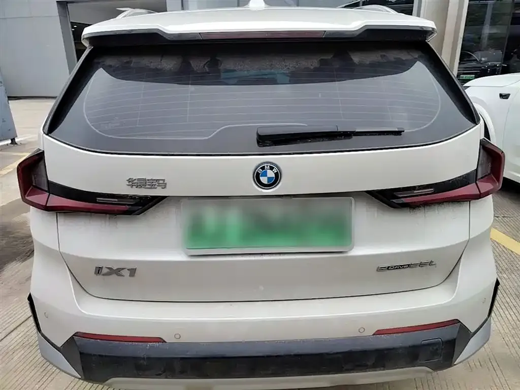 BMW iX1 2024 из CN, фото 2
