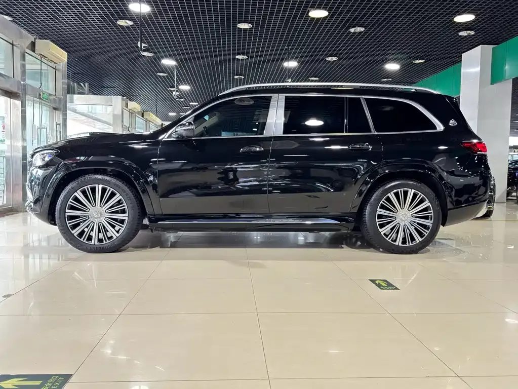Mercedes-Benz GLS — фото 10