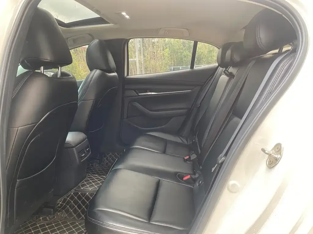 Mazda 3 Axela 2022 из CN, фото 8