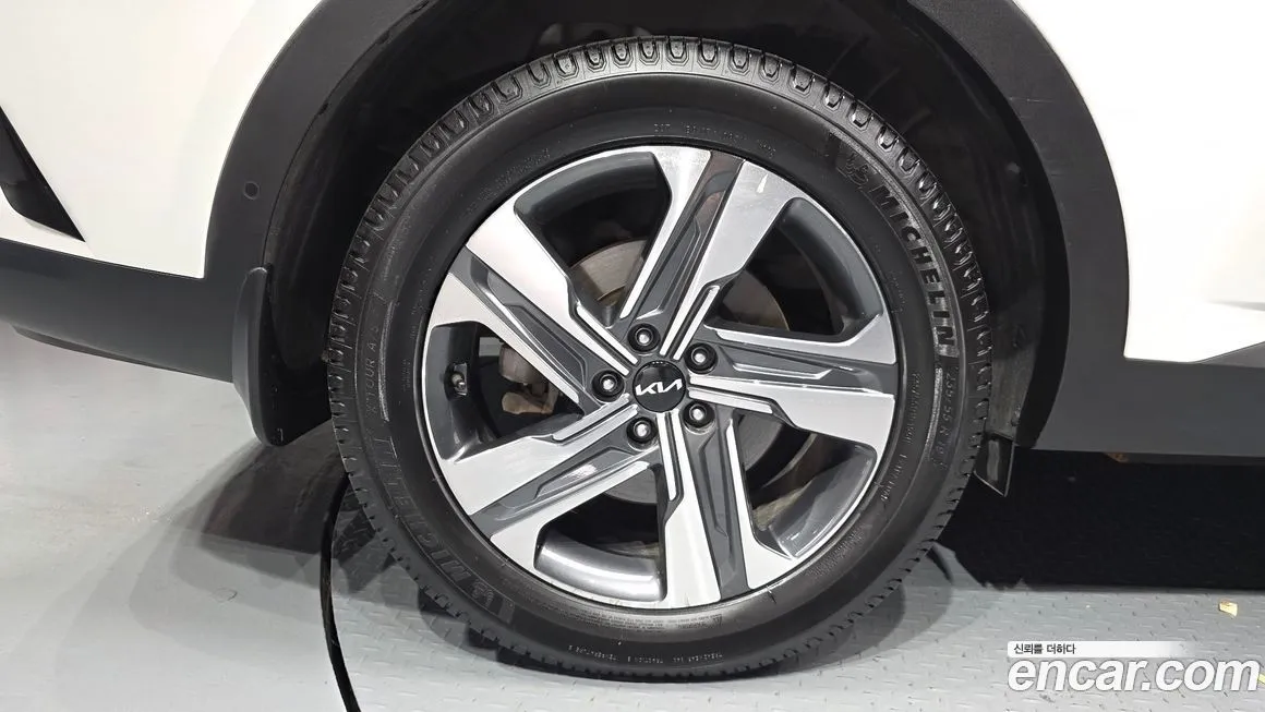 Kia Sorento — фото 6