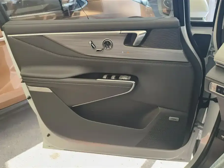 Buick GL8 2026 из CN, фото 3