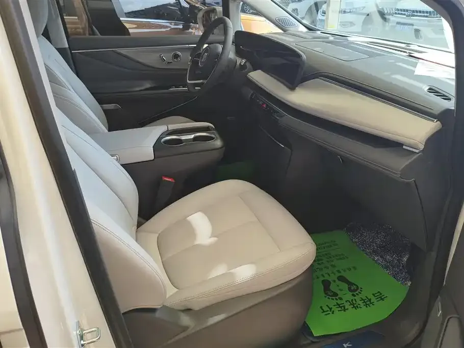 Buick GL8 2026 из CN, фото 4