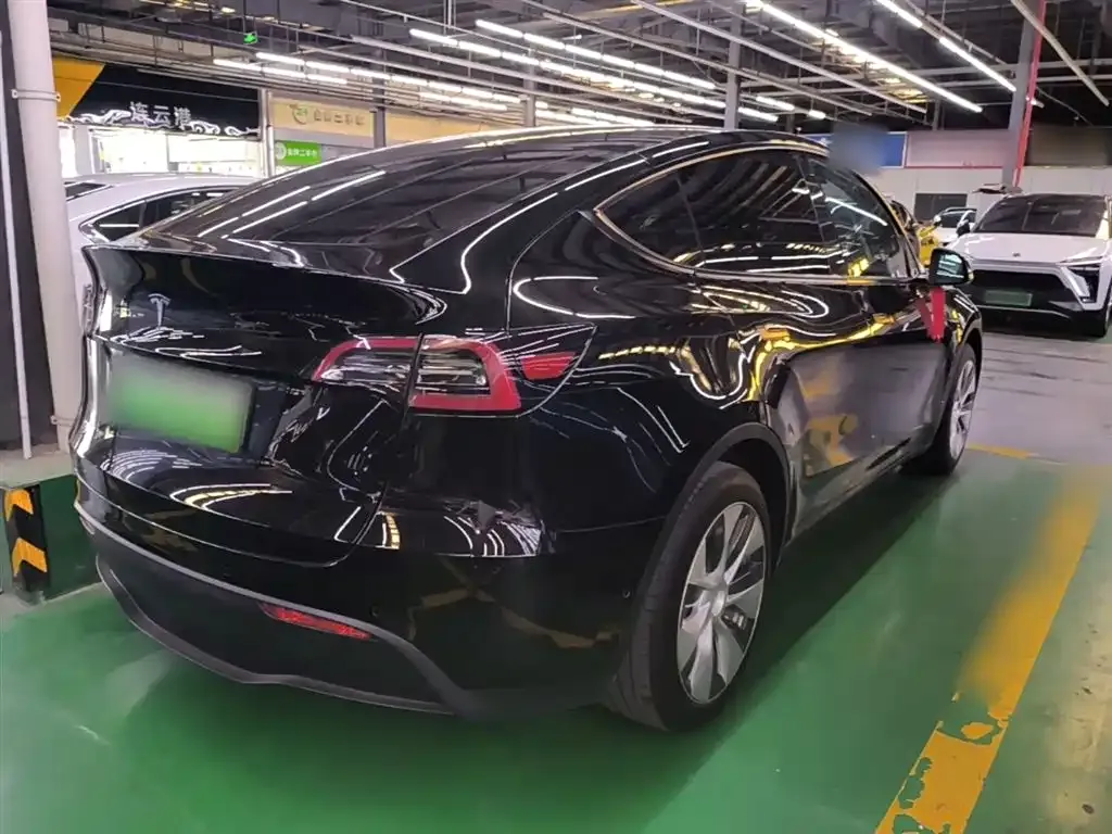 Tesla Model Y 2023 из CN, фото 10