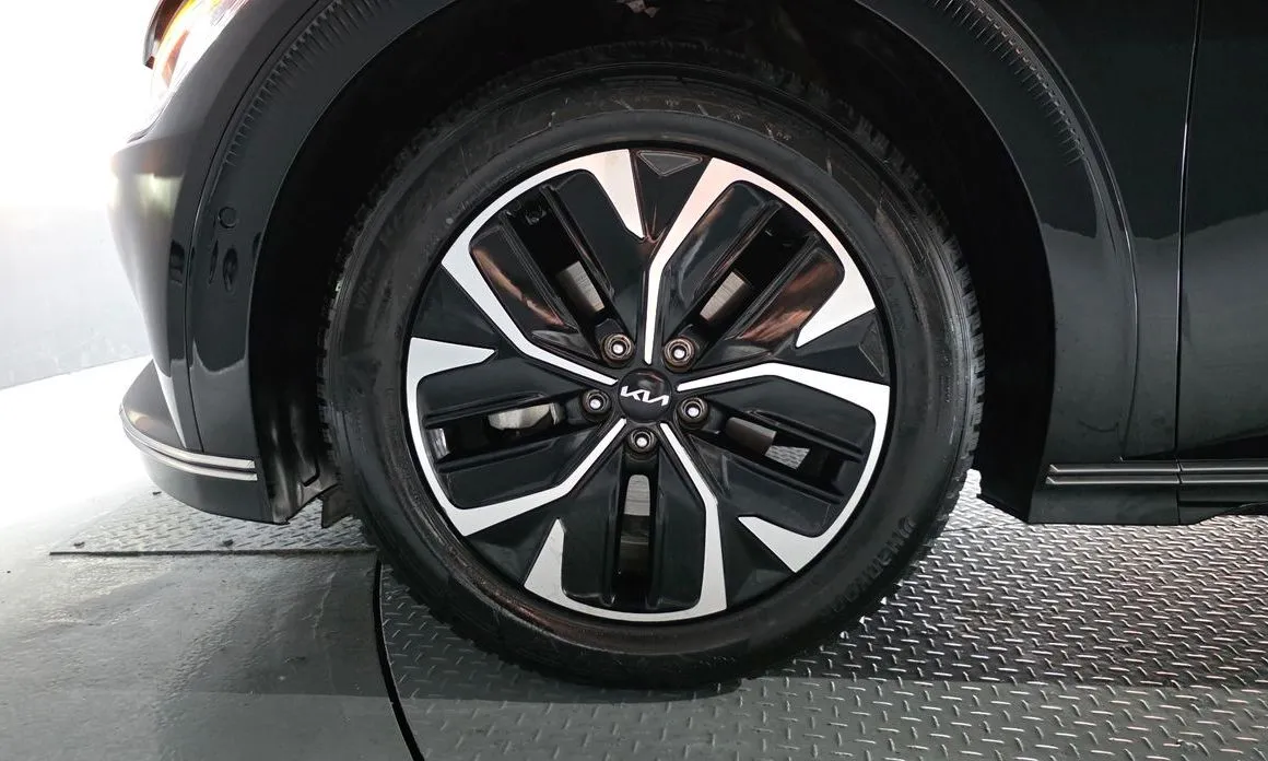Kia EV6 — фото 9