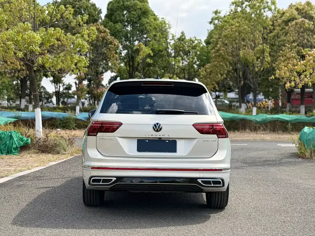 Volkswagen Tiguan L — фото 4