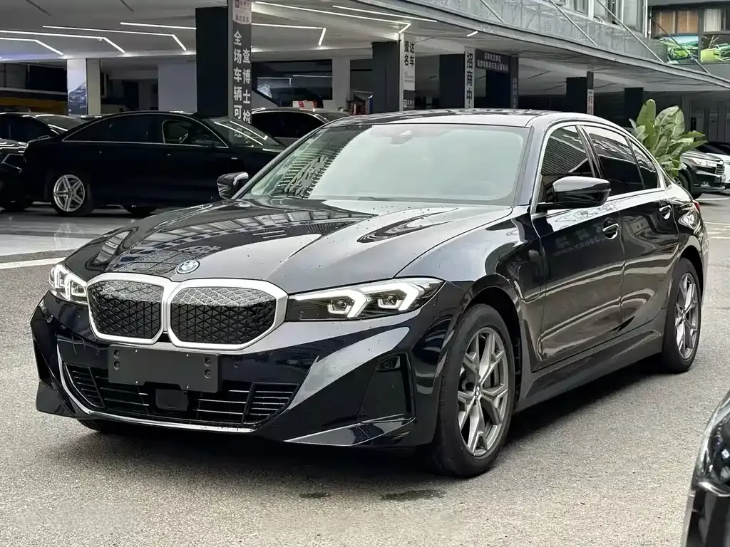 BMW i3 — фото 1