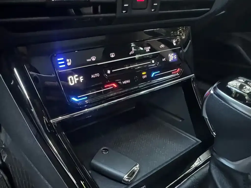 Volkswagen Passat 2026 из CN, фото 2