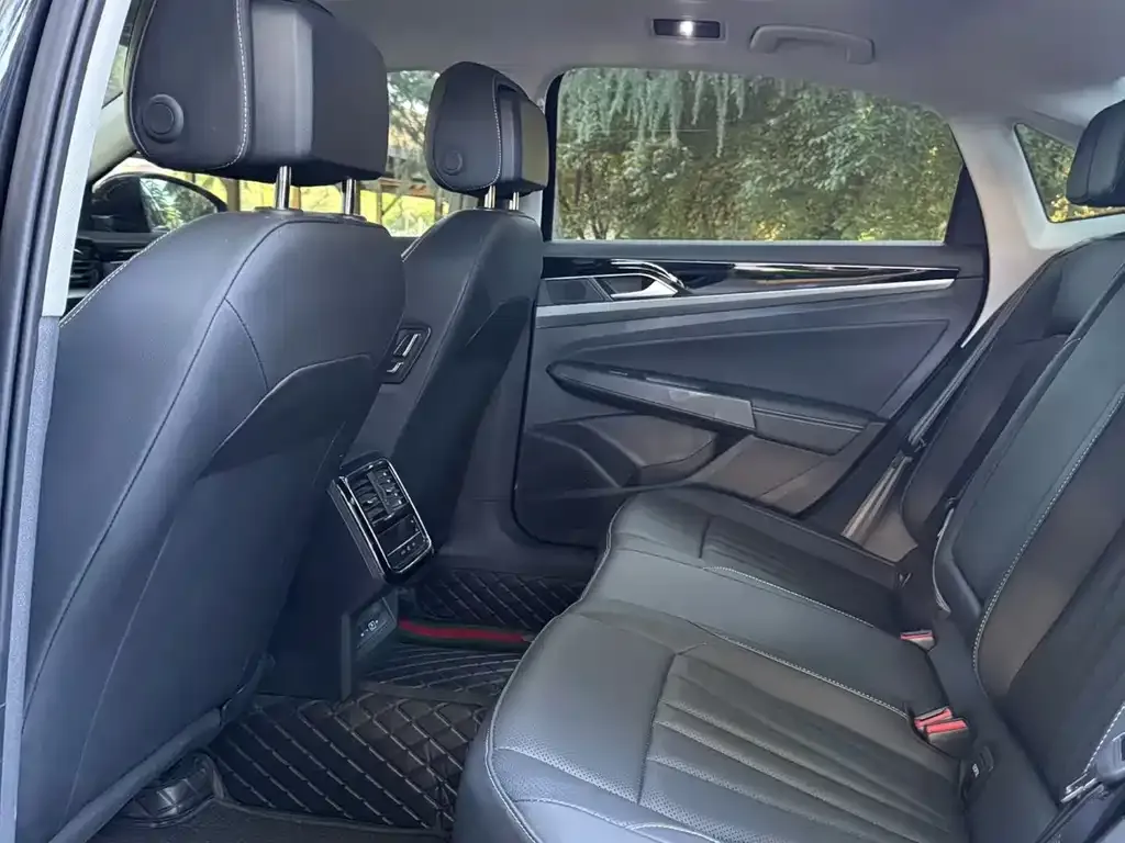 Volkswagen Passat 2026 из CN, фото 7