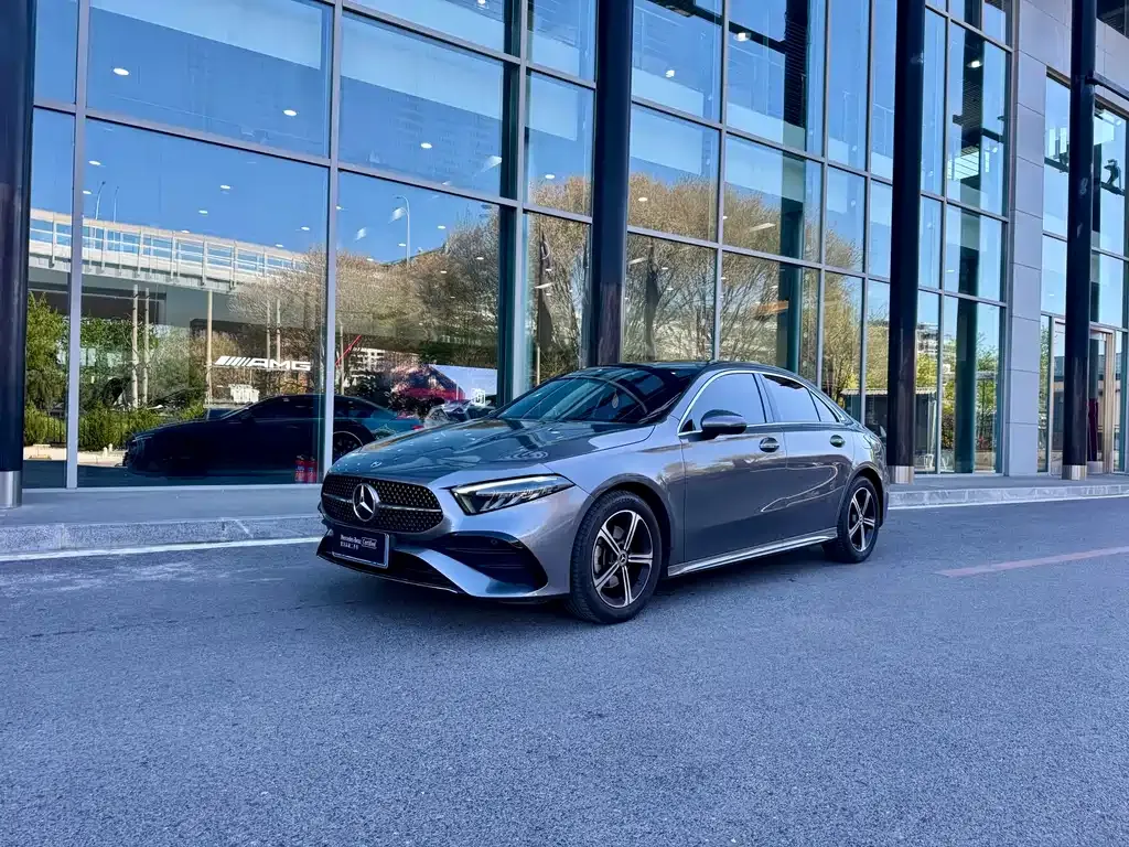 Mercedes-Benz A-Class — фото 1