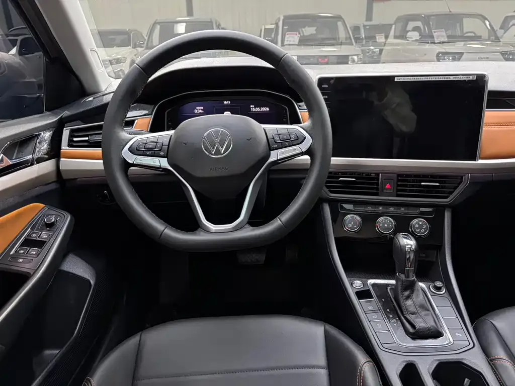 Volkswagen Bora 2023 из CN, фото 9